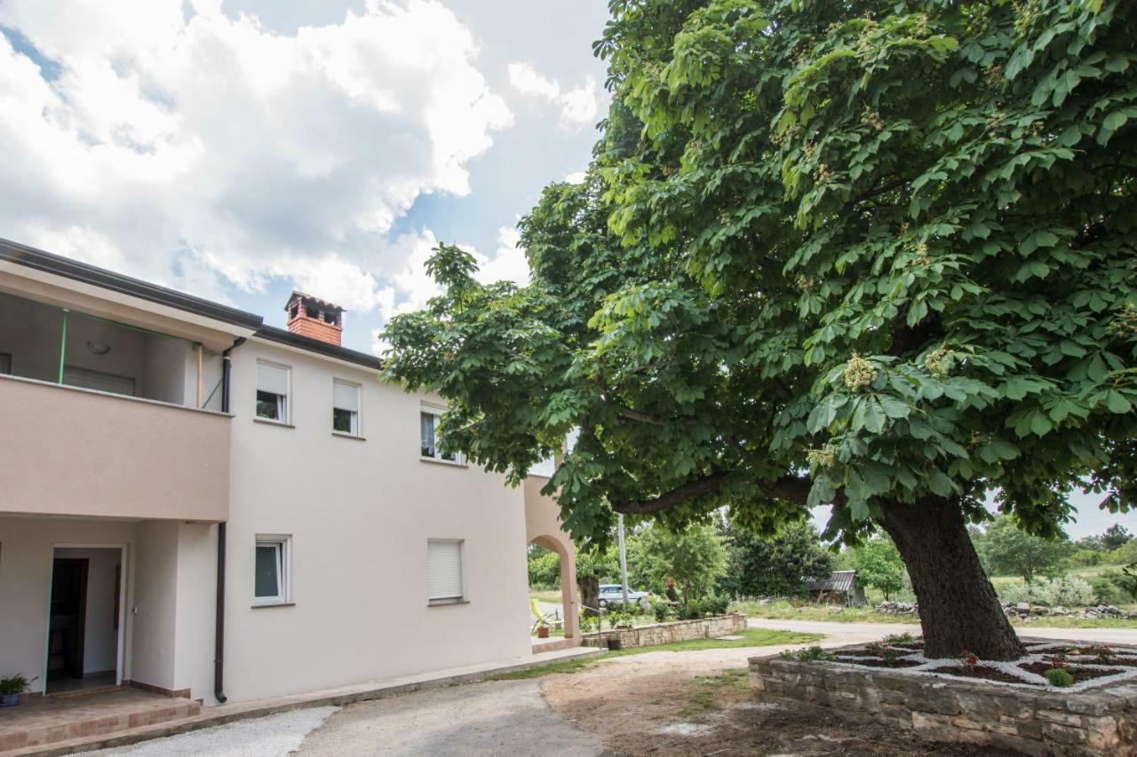 Apartment Stari Kesten Umago Esterno foto